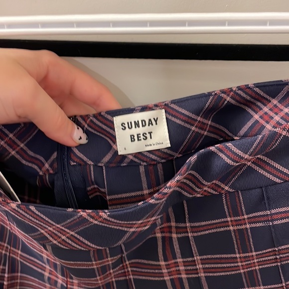 Sunday beat skater skirt, aritzia never worn tags on - Picture 4 of 6